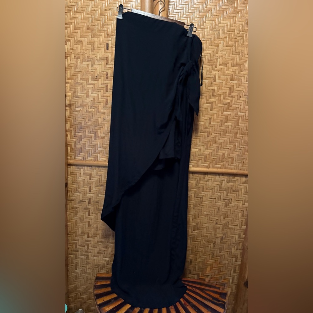 NWT MINKPINK Black romper with flowy overlayer small